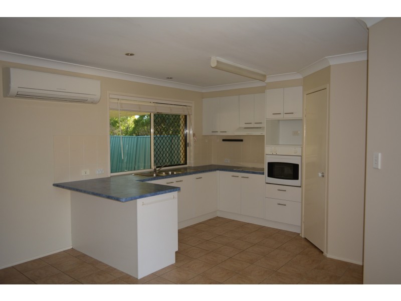 8 Maguire Court, Harristown QLD 4350