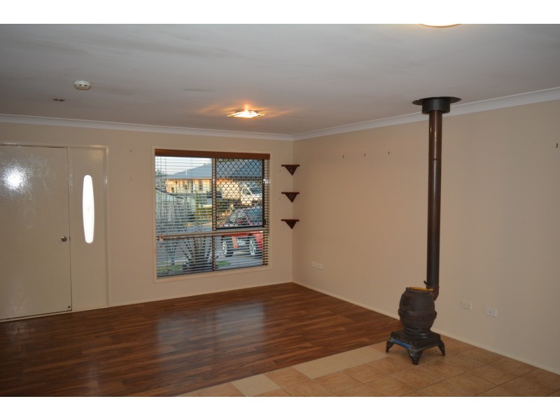 8 Maguire Court, Harristown QLD 4350