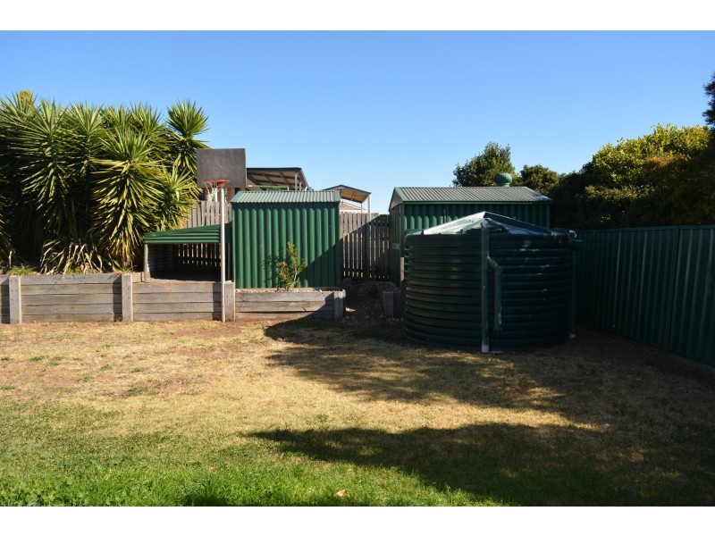 8 Maguire Court, Harristown QLD 4350