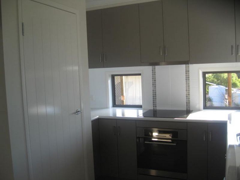 5 Gregory Street, Mount Lofty QLD 4350