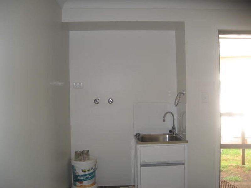 5 Gregory Street, Mount Lofty QLD 4350