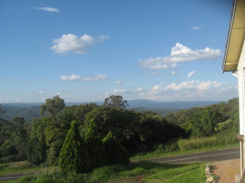 5 Gregory Street, Mount Lofty QLD 4350