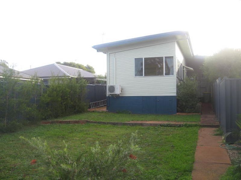 316A West Street, Kearneys Spring QLD 4350