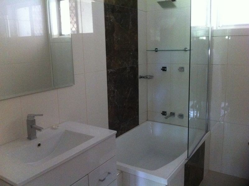 5 Martini Street, Mount Lofty QLD 4350