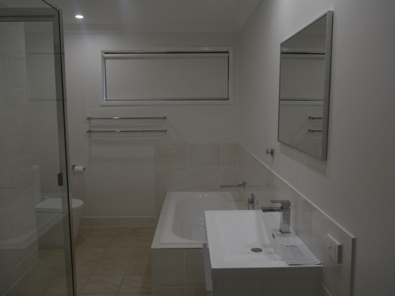 22 Barrymount Crescent, Mount Lofty QLD 4350