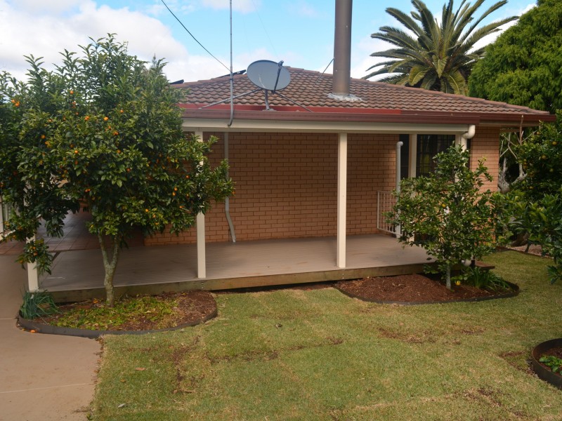 22 Barrymount Crescent, Mount Lofty QLD 4350