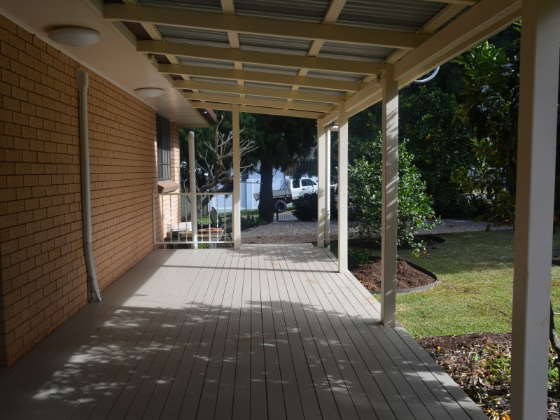 22 Barrymount Crescent, Mount Lofty QLD 4350