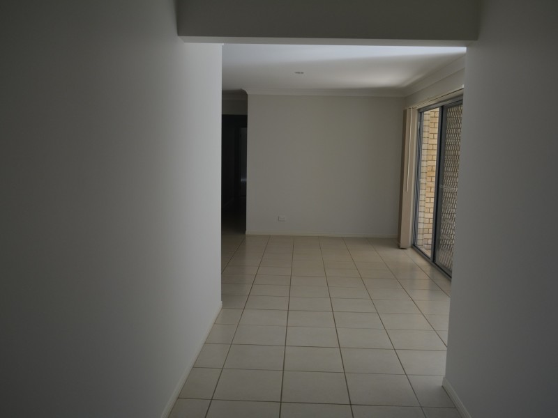 27 Kearney Street, Kearneys Spring QLD 4350