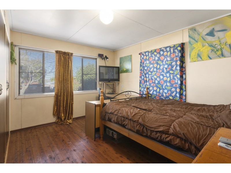365 West Street, Harristown QLD 4350