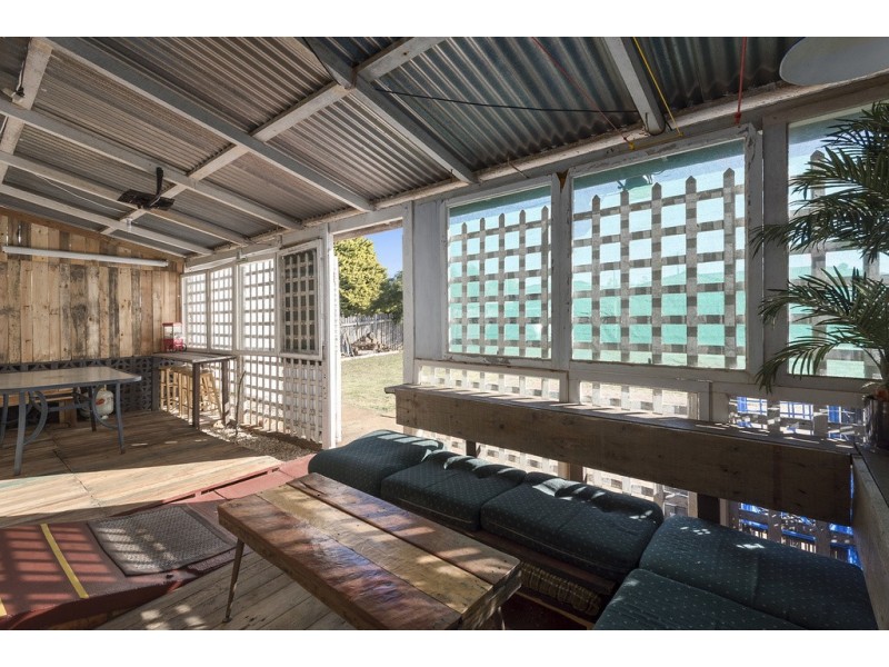 365 West Street, Harristown QLD 4350