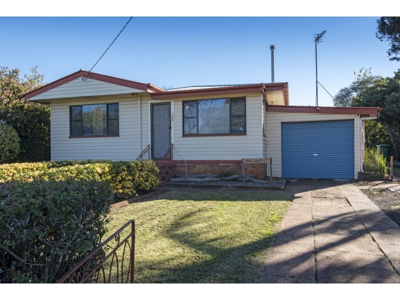 365 West Street, Harristown QLD 4350