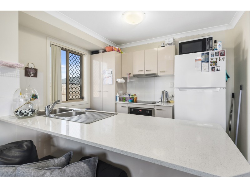 2 Esmeralda Street, Cambooya QLD 4358