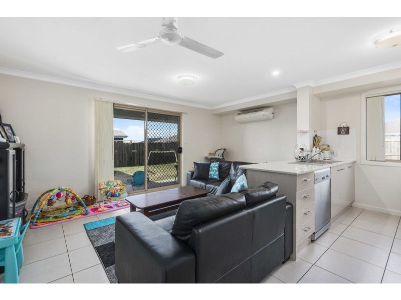 2 Esmeralda Street, Cambooya QLD 4358