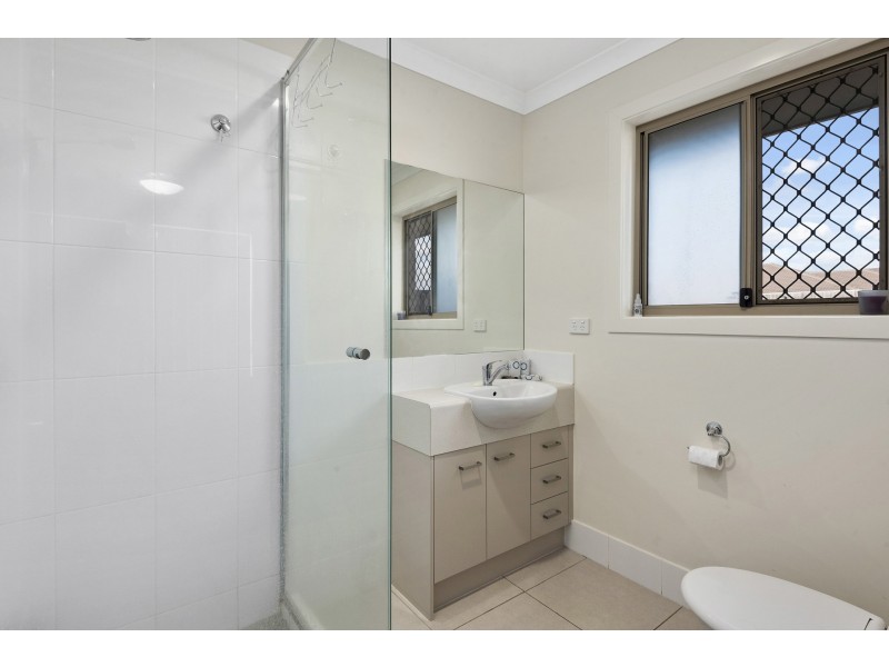 2 Esmeralda Street, Cambooya QLD 4358