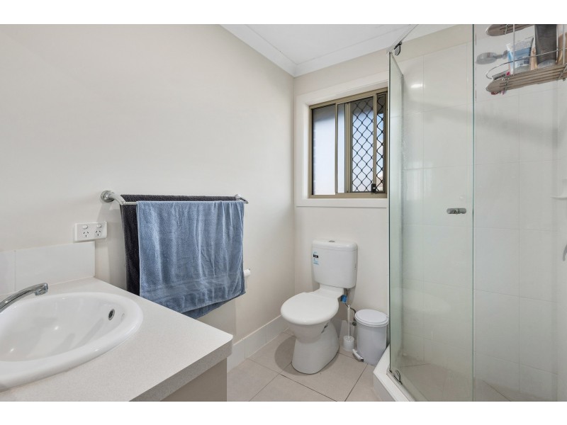 2 Esmeralda Street, Cambooya QLD 4358