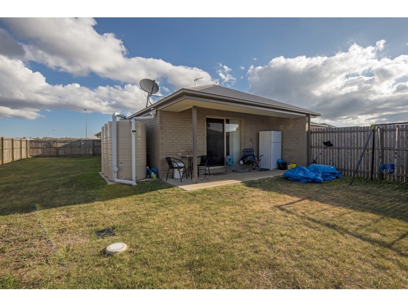 2 Esmeralda Street, Cambooya QLD 4358