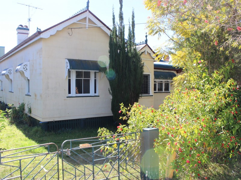 161 Russell Street, Newtown QLD 4350