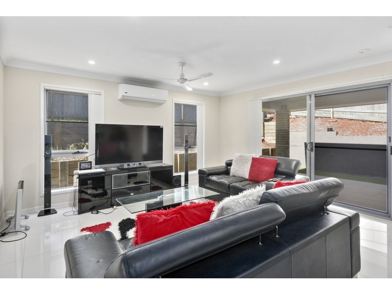 1&2/6 Samuel Court, Darling Heights QLD 4350