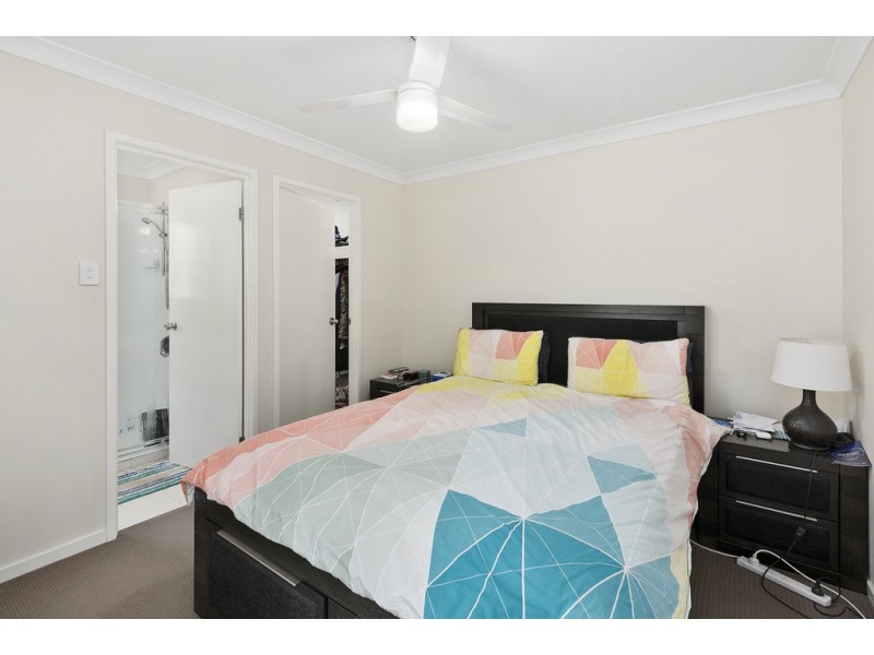 1&2/6 Samuel Court, Darling Heights QLD 4350