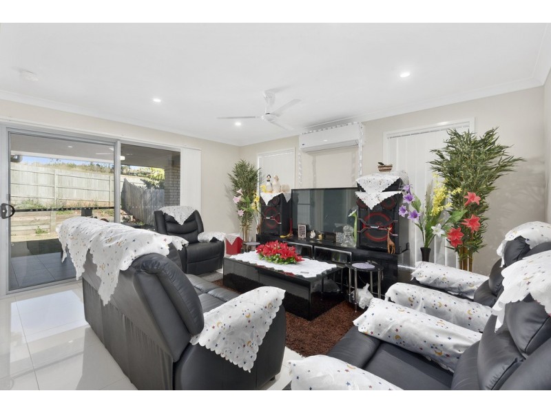 1&2/6 Samuel Court, Darling Heights QLD 4350