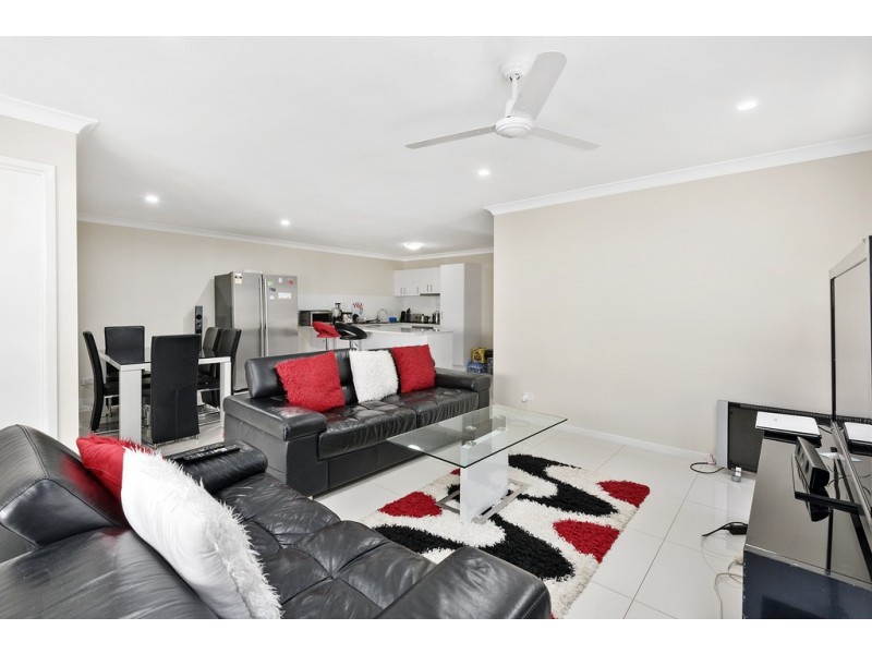 1&2/6 Samuel Court, Darling Heights QLD 4350
