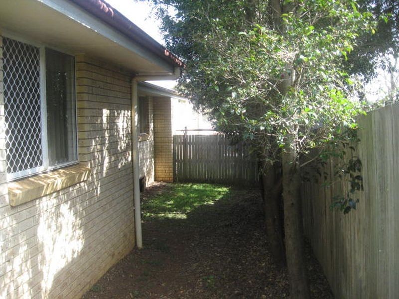 2/5 Beer Court, Kearneys Spring QLD 4350