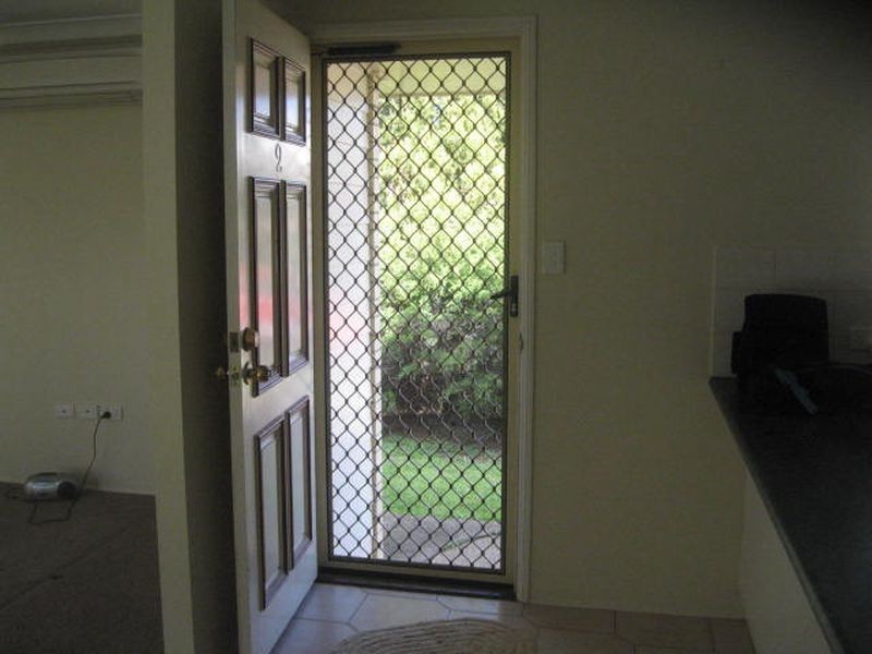 2/5 Beer Court, Kearneys Spring QLD 4350