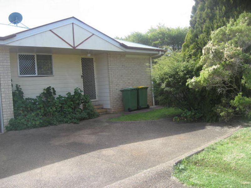 2/5 Beer Court, Kearneys Spring QLD 4350