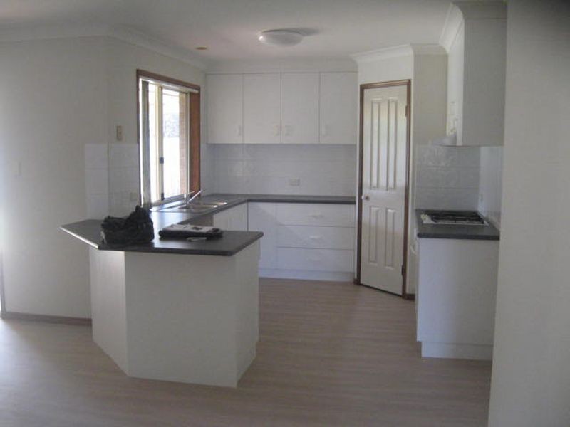 12 Emma Drive, Kearneys Spring QLD 4350