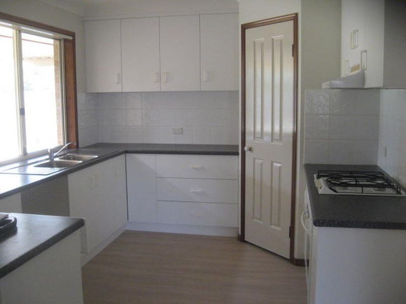 12 Emma Drive, Kearneys Spring QLD 4350