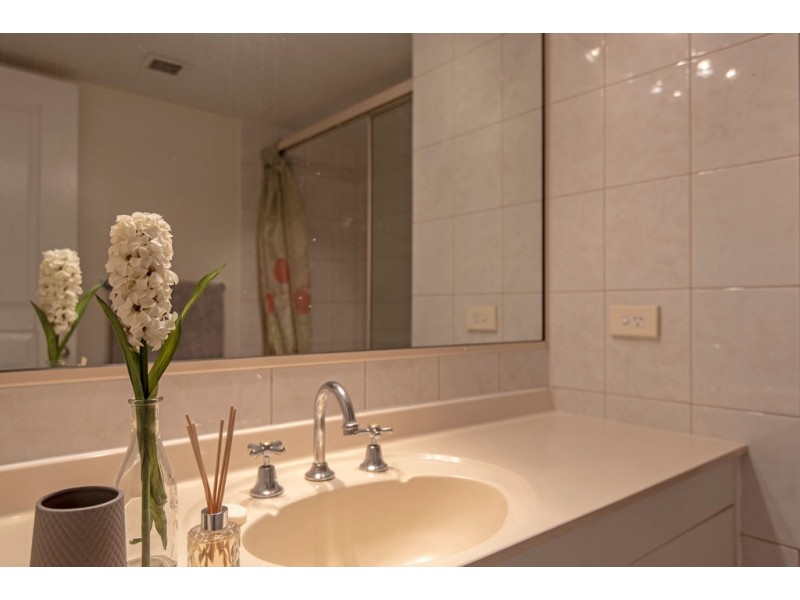 16/367 Margaret Street, Newtown QLD 4350