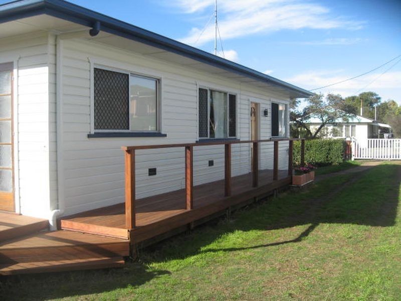 45 Hillview Avenue, Newtown QLD 4350