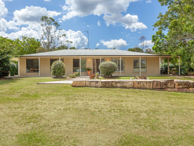 42 Bowen Street, Helidon QLD 4344