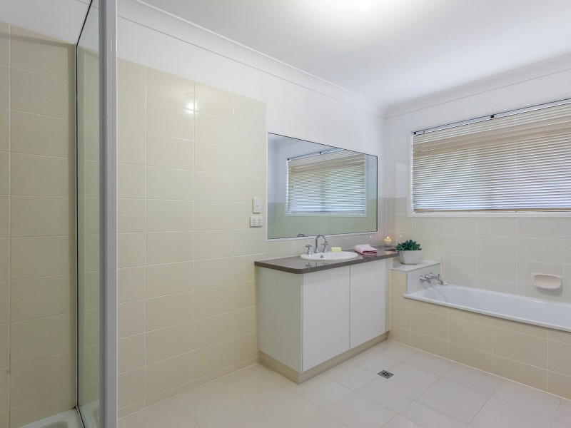 42 Bowen Street, Helidon QLD 4344