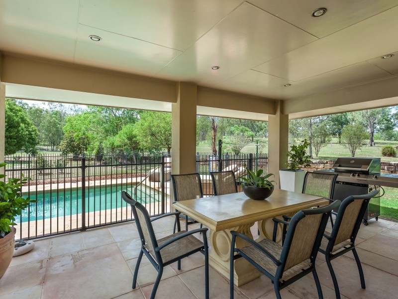 42 Bowen Street, Helidon QLD 4344