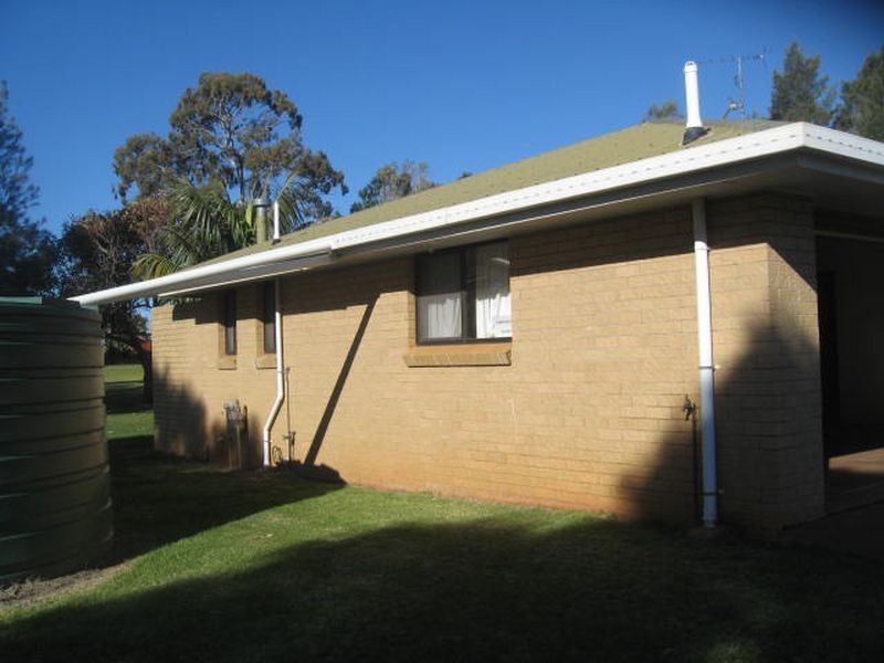 121 Baker Street, Darling Heights QLD 4350