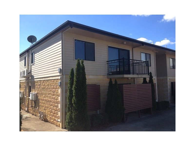 8/1 Uniplaza Court, Kearneys Spring QLD 4350