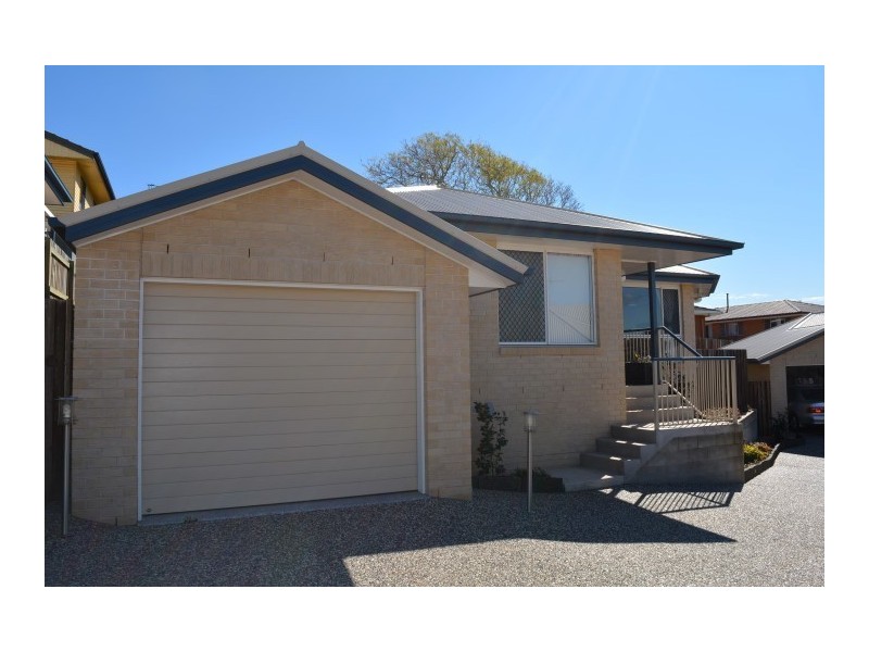 2/82 Holberton Street, Rockville QLD 4350