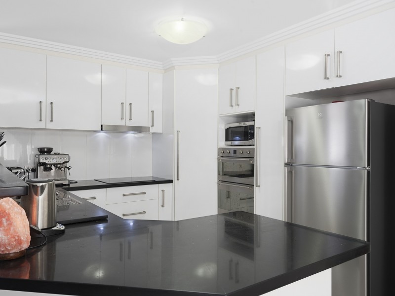 2/82 Holberton Street, Rockville QLD 4350