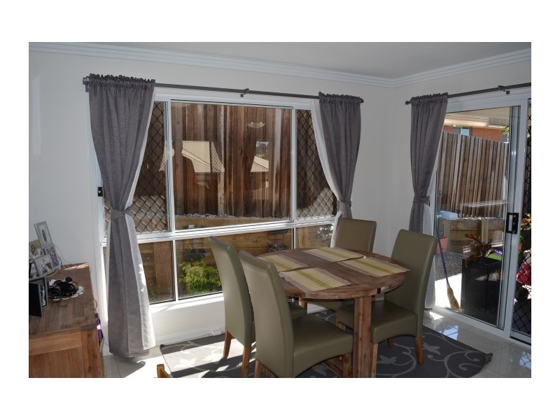 2/82 Holberton Street, Rockville QLD 4350