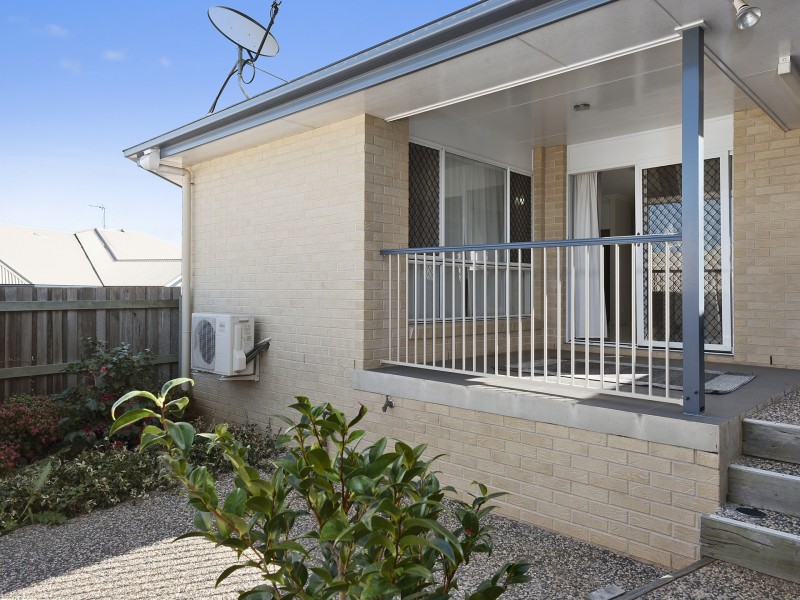 2/82 Holberton Street, Rockville QLD 4350