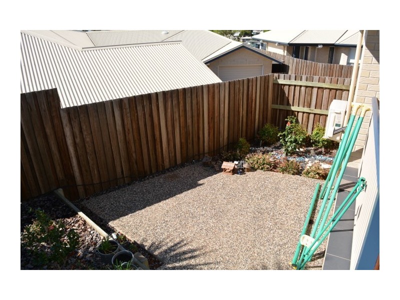 2/82 Holberton Street, Rockville QLD 4350