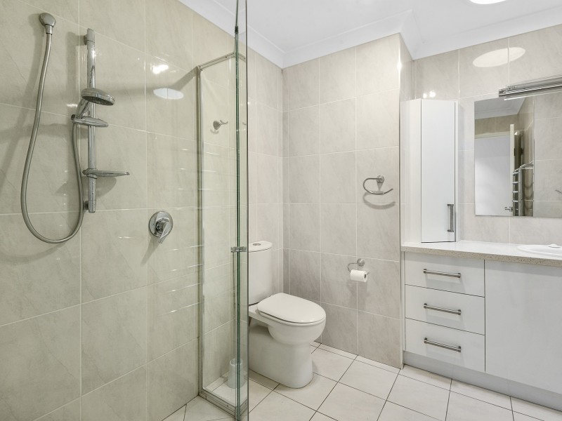 2/82 Holberton Street, Rockville QLD 4350