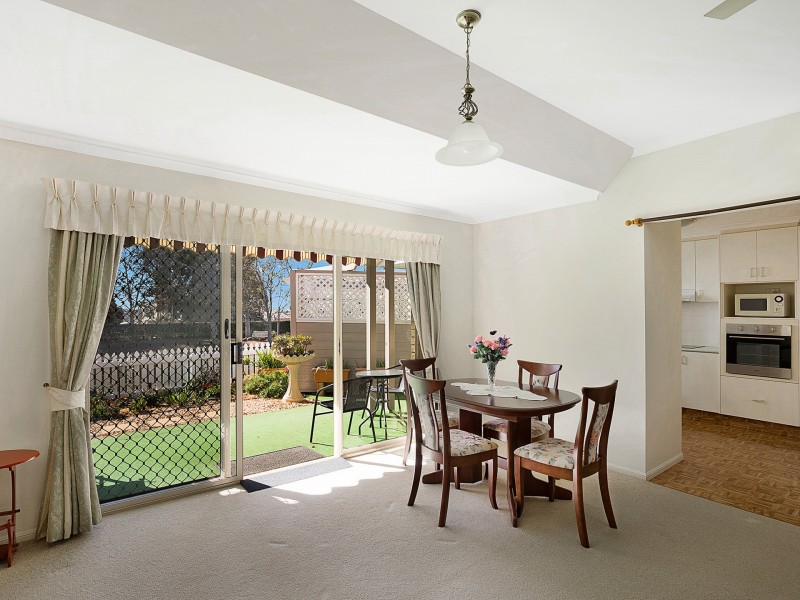 16/3-5 Glenfield Court, Middle Ridge QLD 4350