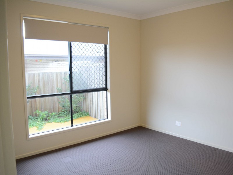 1/1 Sunset Drive, Glenvale QLD 4350