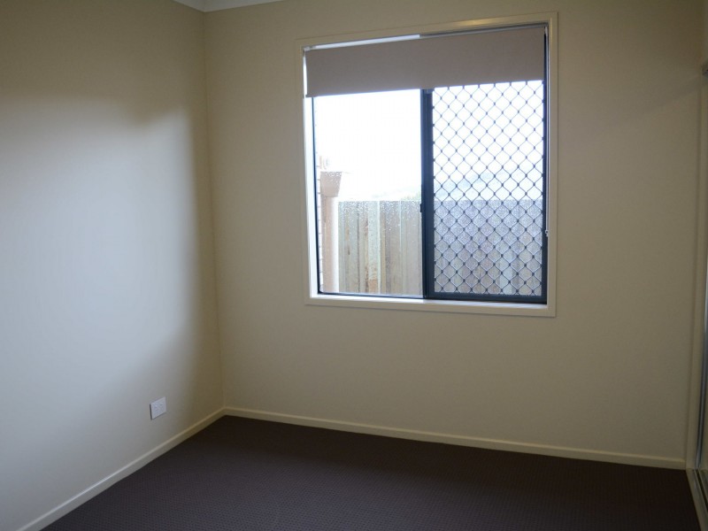 1/1 Sunset Drive, Glenvale QLD 4350