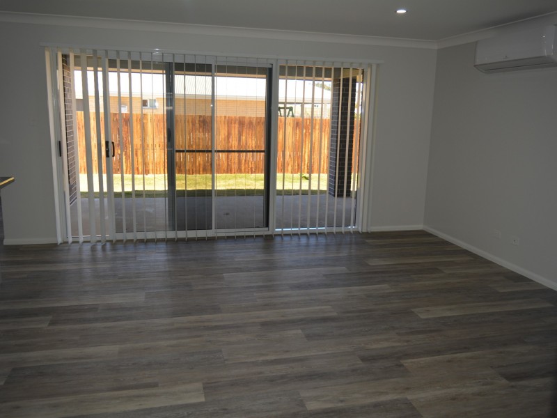 7 Madrid Court, Glenvale QLD 4350