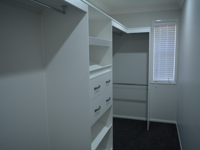 7 Madrid Court, Glenvale QLD 4350