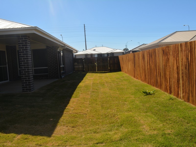 7 Madrid Court, Glenvale QLD 4350