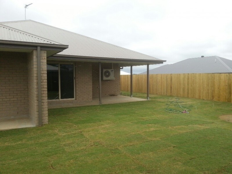 2a Esmerelda Street, Cambooya QLD 4358